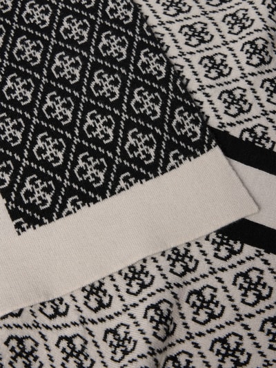 Produktfoto, Schal mit Woll-Anteil Modell 'Sevyn' von GUESS, Muster in Schwarz und Creme, Rechteckige Passform, Logo-Detail, angenehme Textur
