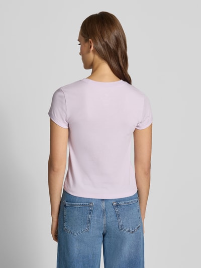 Nike t-shirt o kroju slim fit z mieszanka modalu model 'Chill Knit' Jasnoróżowy 5