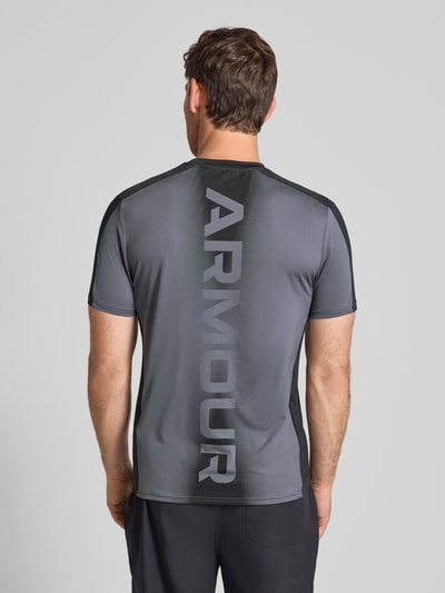 Under Armour T-Shirt mit geripptem Rundhalsausschnitt Graphit 5