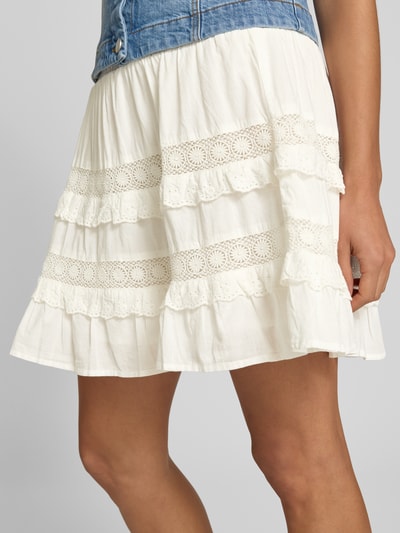 mbyM Minirock mit Smok-Details Modell 'Viljana' Weiss 3