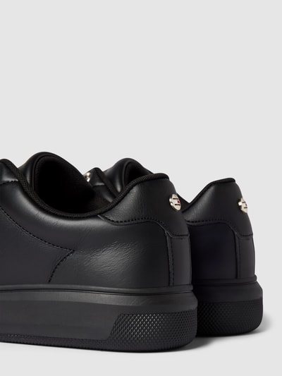 Tommy Hilfiger Sneakersy ze skóry naturalnej z wytłoczonym logo model ‘SIGNATURE’ Czarny 3