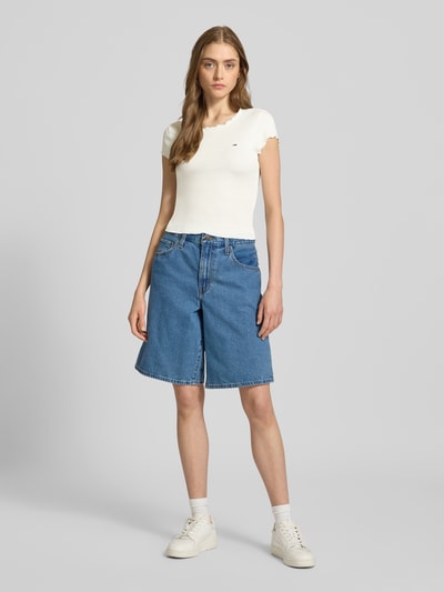 Tommy Jeans T-shirt o kroju slim fit z mieszanki bawełny i elastanu Złamany biały 1