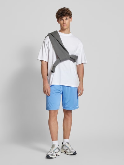 REVIEW Shorts mit elastischem Bund Hellblau 1