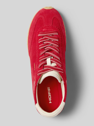 Produktfoto, Sneaker aus echtem Leder mit Logo-Detail Modell 'Bridge' von HOFF, rote Farbe, abgerundete Passform, strukturierte Oberfläche