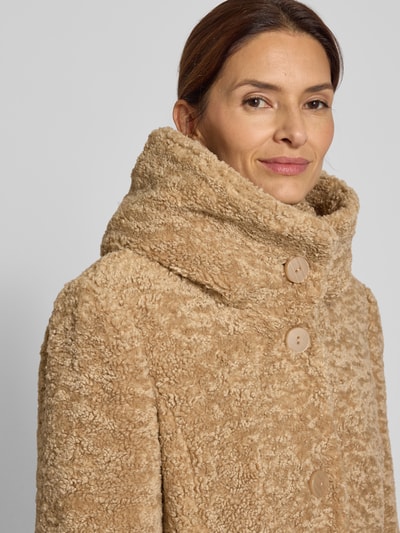 Milo Coats Mantel aus Teddyfell Modell 'STELLA' Sand 3