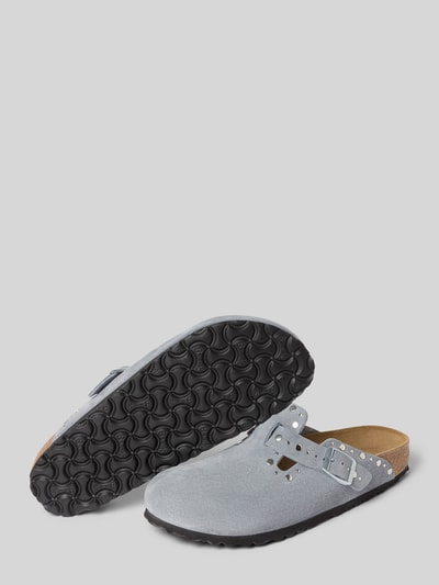 Birkenstock Clogs aus echtem Leder mit Ziernieten Modell 'Boston Rivet' Hellgrau 4