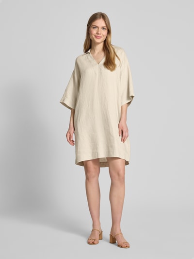 Christian Berg Woman Knielanges Leinenkleid mit V-Ausschnitt Beige 1