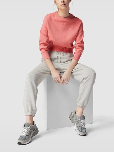 CHAMPION Cropped Sweatshirt mit Label-Details Fuchsia 1