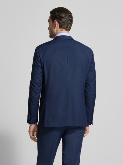 Männermodel trägt Regular Fit Anzugjacke mit Reverskragen von HECHTER PARIS, Elastischer-Material-Mix, dunkelblau, Ganzkörperansicht Rückansicht