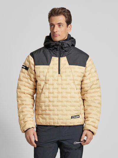 Berghaus Steppjacke mit kurzer Reißverschlussleiste Modell 'Jesmond' Beige 4