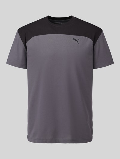Produktfoto, Regular Fit T-Shirt mit DryCell Technology Modell 'PUMATECH Essentials Tee' von PUMA in Grau und Schwarz mit glatter Textur, Herren T-Shirt von PUMA Performance