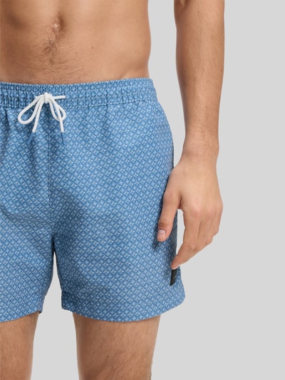 BOSS Regular Fit Badeshorts mit Logo-Patch Modell 'VIBE' Hellblau 2
