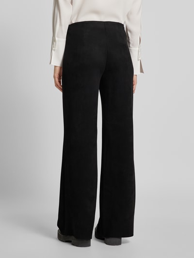 Christian Berg Woman Baggy fit stoffen broek in leerlook Zwart - 5