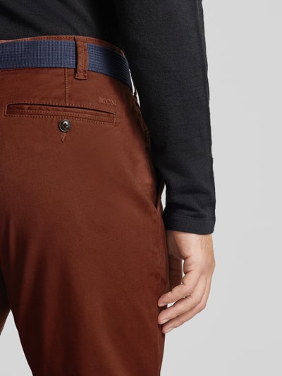 MCNEAL Slim Fit Chino mit Gürtel Hazel Melange 3