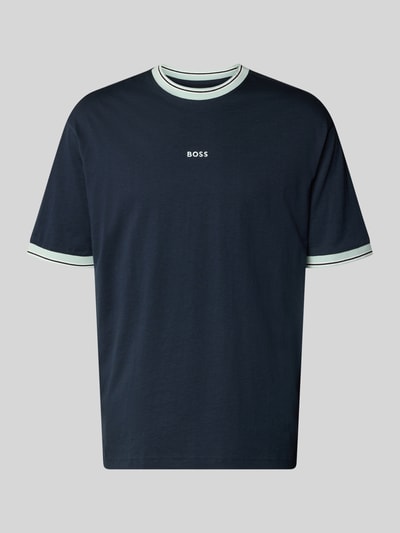 Produktfoto, Regular Fit T-Shirt aus reiner Baumwolle Modell 'TE_BLOCKS' von BOSS Orange, Herren T-Shirt in Dunkelblau mit weißen gerippten Rundhals- und Ärmelabschlüssen, Label-Stitching-Applikation, Materialverarbeitung: Jersey