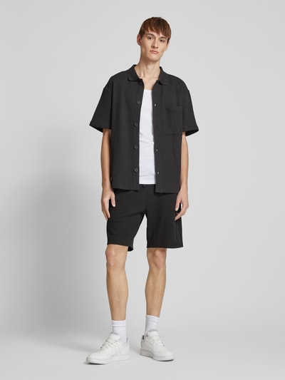 Calvin Klein Jeans Regular Fit Shorts mit Strukturmuster Black 1