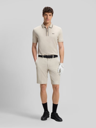 BOSS Green Slim Fit Chinoshorts mit Bügelfalten Beige 1
