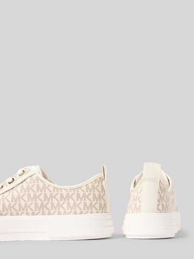 Produktfoto, Sneaker mit Label-Detail Modell 'EVY' von MICHAEL Michael Kors in Beige mit Struktursohle, abgerundeter Spitze, Kontext Damen Sneaker