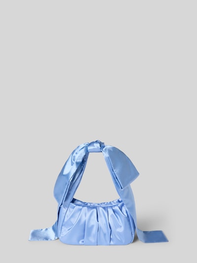 Productfoto, handtasche aus satin met magneetsluiting van Jake*s Cocktail in lichtblauw met plooien, draagband, hoofdvak, breedte 23 cm, lengte 13 cm, diepte 11 cm, schouderband 40 cm