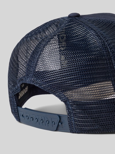 Produktfoto, Trucker Cap mit Motiv-Patch Modell 'bear' von GOORIN BROS., Herren Trucker Cap aus Material-Mix mit Baumwoll-Anteil, verstärkter Schirm, Label-Detail, verstellbarer Riegel an der Rückseite, dunkles Mesh-Gewebe, strukturierte Netz-Textur und matte Kunsstoffoberflächen