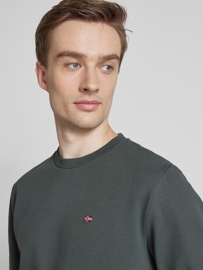 Napapijri Sweatshirt met labelstitching, model 'balis' Kaki - 3