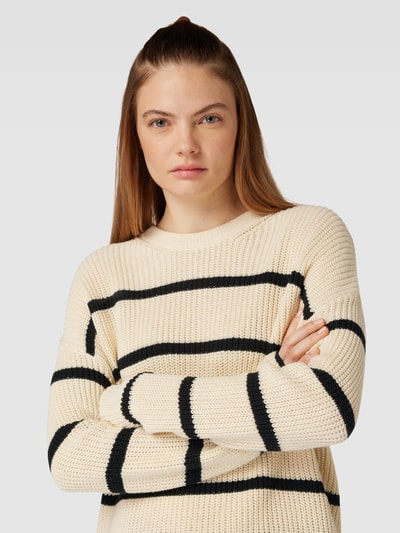 Only Sweter z dzianiny ze wzorem w paski model ‘PERNILLE’ Écru 3
