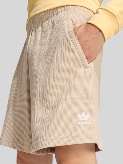 adidas Originals Regular Fit Trainingsshorts mit elastischem Bund Beige 3