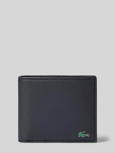 Produktfoto, Portemonnaie aus echtem Rindsleder Modell 'BILLFOLD' von Lacoste, dunkel und fein genarbte Textur, Herren Portemonnaie von Lacoste