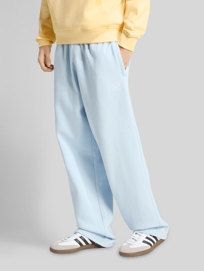 adidas Originals regular fit joggingbroek van katoenmix Lichtblauw - 4