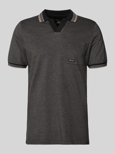 Produktfoto, Regular Fit Poloshirt aus reiner Baumwolle Modell 'OPEN COLLAR POLO' von s.Oliver RED LABEL in dunkler Melange-Optik mit V-Ausschnitt, Polokragen, kurzer Ärmel, gerippten Abschlüssen und Brusttasche, Material Piqué