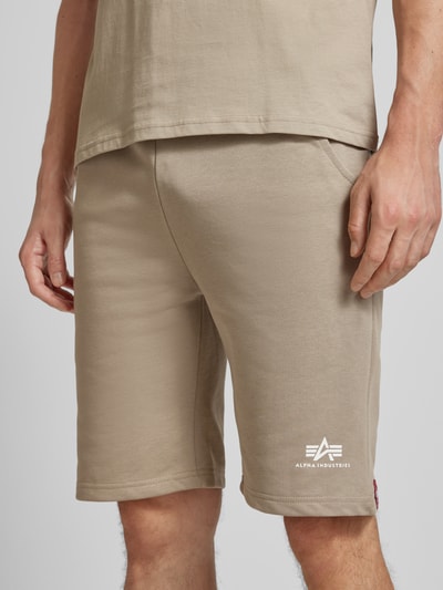 Alpha Industries Regular fit sweatshorts met labelprint Beige - 3