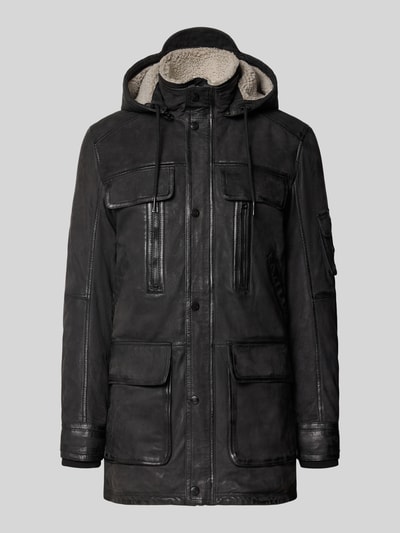 Produktfoto, Regular Fit Jacke mit Stehkragen Modell 'MUNIMAK' von MAURITIUS, schwarzes Leder, aufgesetzte Taschen, kapuza z tunelem