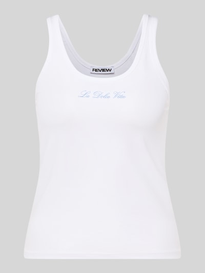 Produktfoto, weißes Tanktop mit Rundhalsausschnitt und Stickerei von REVIEW, Slim Fit, Baumwoll-Elasthan-Mix, Rückenlänge 36 cm