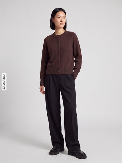 Jake*s Casual Strickjacke aus reiner Wolle mit Label-Detail Schoko 1