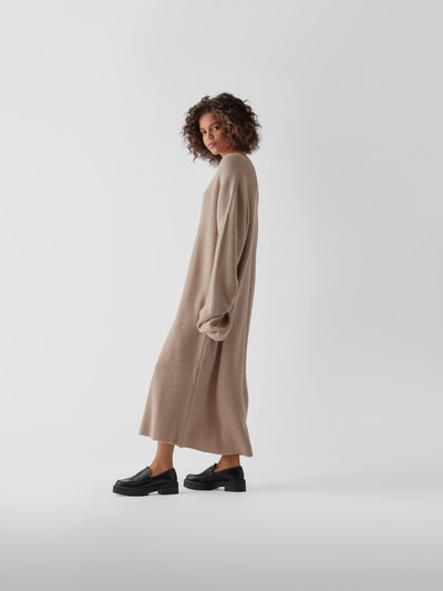 black palms the label Strickkleid mit V-Ausschnitt Taupe 4