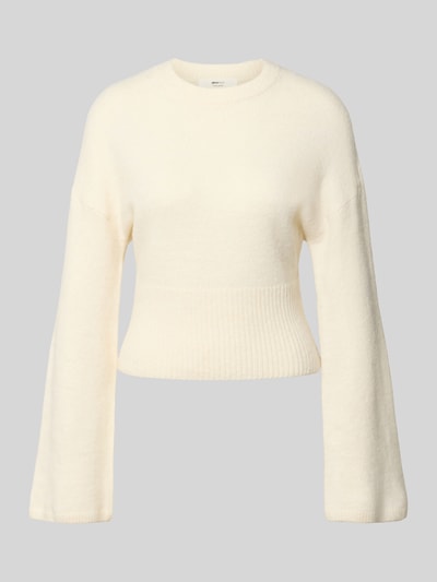 Produktfoto, Strickpullover mit weiten Ärmeln Modell 'Stella' von Gina Tricot, cremefarbener Material-Mix mit Alpaka-Anteil, Regular-Fit, Rundhalsausschnitt, Damen, Rückenlänge 55 cm, Ärmellänge 60 cm
