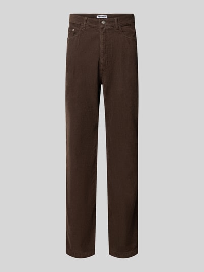 Produktfoto, Straight Fit Cordhose aus reiner Baumwolle mit Gürtelschlaufen von REVIEW in Braun, 5-Pocket-Design, sichtbare Textur, neutraler Hintergrund, Herren Hose von REVIEW, Bundweite 41 cm, Innenbeinlänge 79 cm
