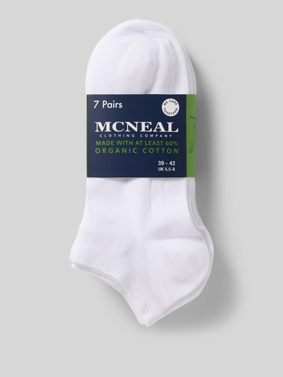 Produktfoto, Sneakersocken im 7er-Pack mit Label-Detail von MCNEAL in Weiß, Baumwoll-Mix mit Stretch, gerippte Bündchen, Vorderansicht