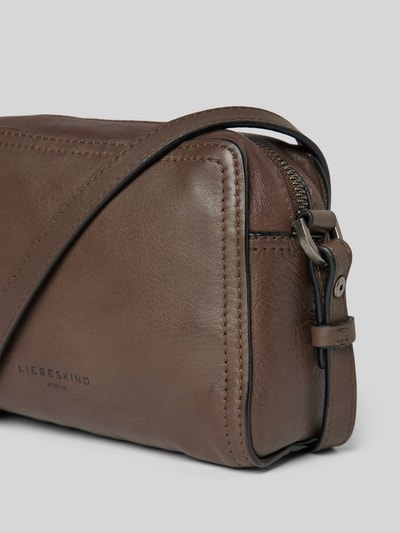 LIEBESKIND BERLIN Handtas van leer met labeldetail, model 'CHUDY' Donkerbruin - 3