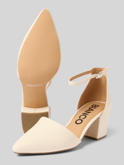 Productfoto, Pumps met blokhak en bandje van BIANCO in crèmekleur, spitse neus, licht gestructureerde zool, 7 cm hakhoogte, schoenmode dames.