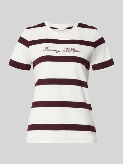 Productfoto, Regular Fit T-Shirt aus reiner Baumwolle van Tommy Hilfiger in wit en bordeaux met brede strepen en geborduurd logo