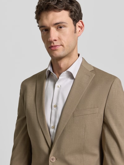 Männermodel trägt Slim Fit Sakko mit Viskose-Anteil von s.Oliver BLACK LABEL in Optik: Unifarben, Melange, Nahaufnahme Oberkörper.