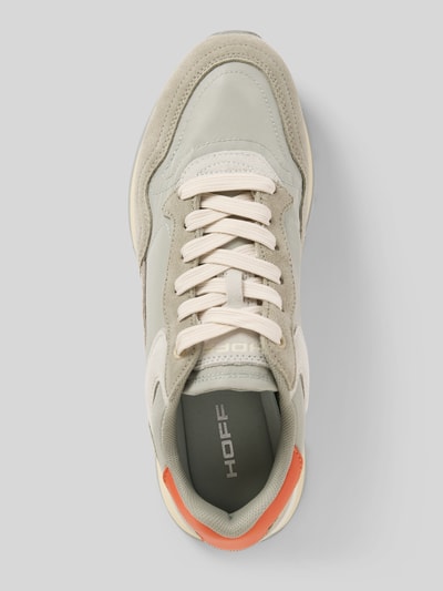 Produktfoto, Sneaker mit Logo-Prägung Modell 'City' von HOFF in Grau-Beige mit Schnürverschluss und profilierter Sohle, abgerundete Passform