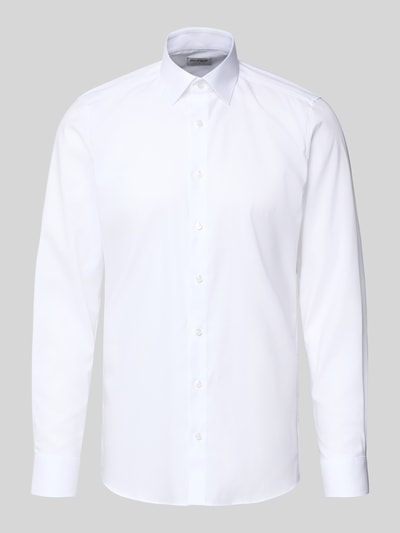 Produktfoto, Slim Fit Business-Hemd mit Strukturmuster und Kentkragen von OLYMP Level Five, weiß, unifarben, Baumwoll-Mix mit Stretch-Anteil.