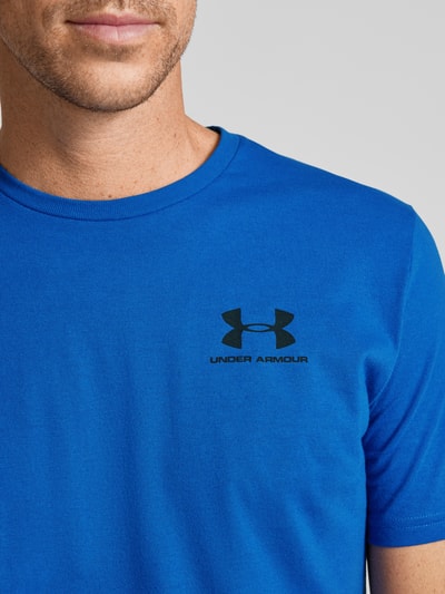 Under Armour T-shirt z nadrukiem z logo model ‘SPORTSTYLE’ Królewski niebieski 3