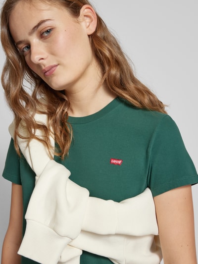 Levi's® T-shirt met labelpatch Rietgroen - 3