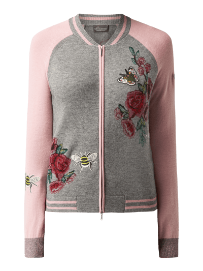 Princess Goes Hollywood Strickjacke mit Aufnähern und Blumenmuster Graphit 2