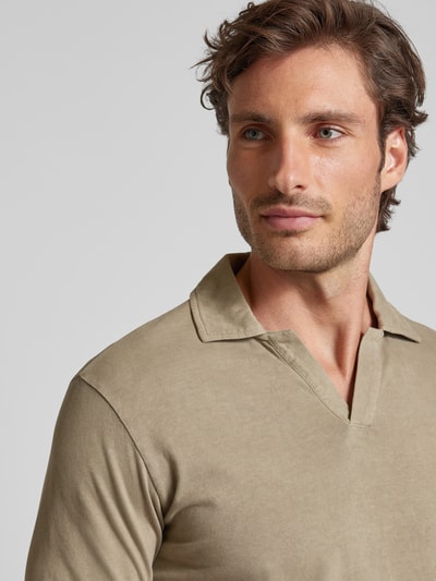 Drykorn Poloshirt mit V-Ausschnitt Modell 'BENEDICKT' Beige 3