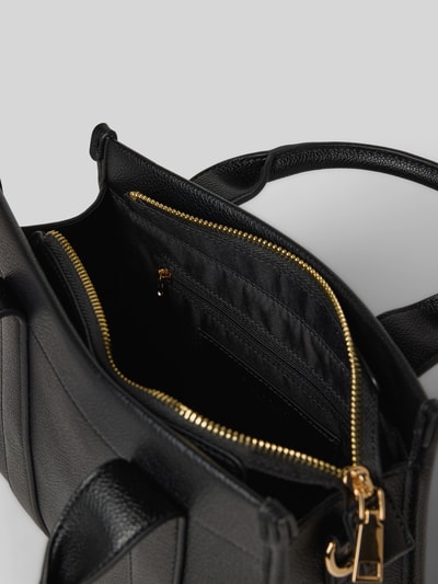 Produktfoto, Handtasche in Leder-Optik Modell 'Meloy' von Seidenfelt, Damen Handtasche mit Reißverschluss, Reißverschlusstasche, Tragehenkel, abnehmbarer Schulterriemen, Schwarz, strukturierte Oberfläche, Maße 25x20x9 cm, Länge Schulterriemen 108 cm
