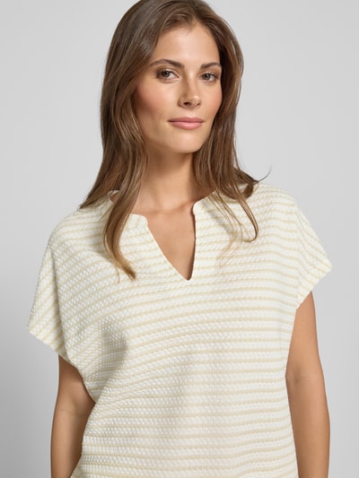 s.Oliver RED LABEL Relaxed fit T-shirt met V-hals Zand - 3